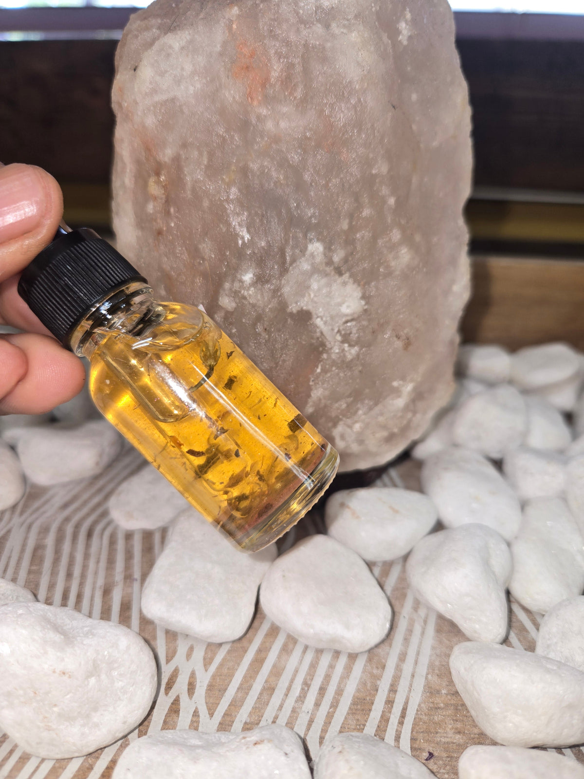 Come to me love attraction oil for romance and relationships.